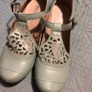 Mint green Chelsea Crew shoes, size 7